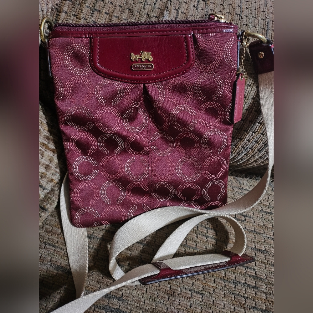Coach Crossbody Bag Madison Swing pack Burgundy Red Clean